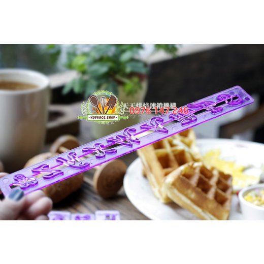 Bộ nhấn chữ cái thường + số màu tím Bộ nhấn chữ cái thường + số màu tím