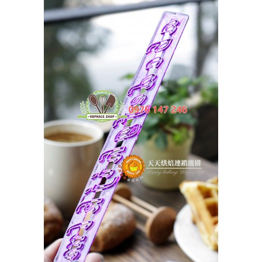Bộ nhấn chữ cái thường + số màu tím Bộ nhấn chữ cái thường + số màu tím