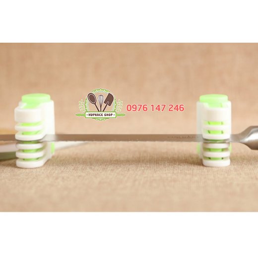 Bộ 2 kẹp dao chia tầng bánh Bộ 2 kẹp dao chia tầng bánh