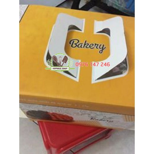 Hộp bánh kem kèm đế 25cm