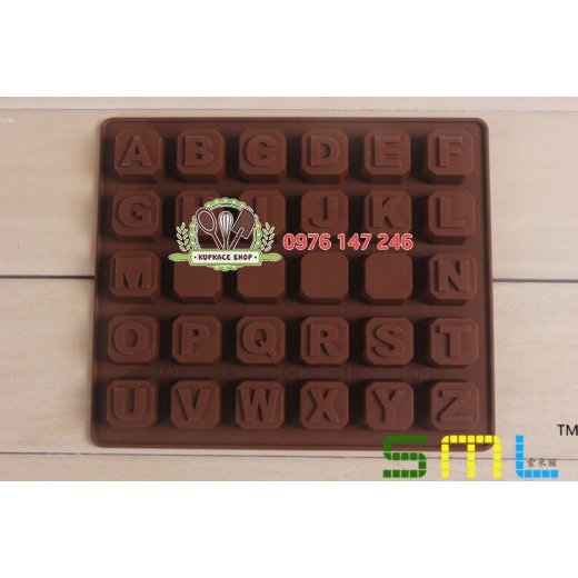 Khuôn silicon 26 chữ cái + 4 ô trống Khuôn silicon 26 chữ cái + 4 ô trống