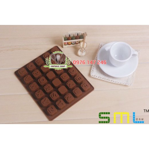 Khuôn silicon 26 chữ cái + 4 ô trống Khuôn silicon 26 chữ cái + 4 ô trống