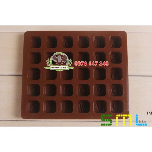 Khuôn silicon 26 chữ cái + 4 ô trống Khuôn silicon 26 chữ cái + 4 ô trống