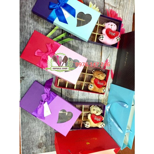 Hộp quà chữ nhật 12 ô + túi + gấu Hộp quà chữ nhật 12 ô + túi + gấu