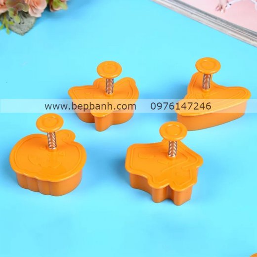 Bộ nhấn nhựa lò xo 4 halloween Bộ nhấn nhựa lò xo 4 halloween