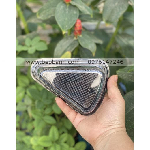 Hộp nhựa đậy tam giác nhọn đế đen A03 Hộp nhựa đậy tam giác nhọn đế đen A03