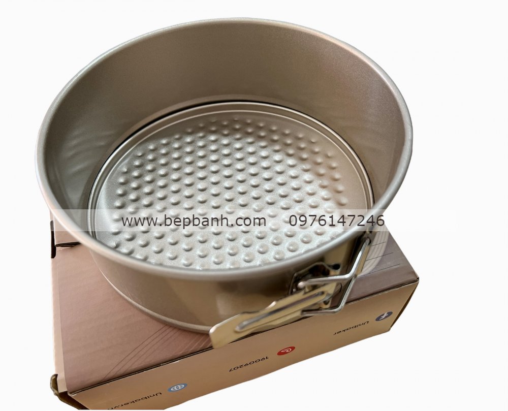 Khuôn spring form mở thành tròn Uni 22cm MB105 Khuôn spring form mở thành tròn Uni 22cm MB105