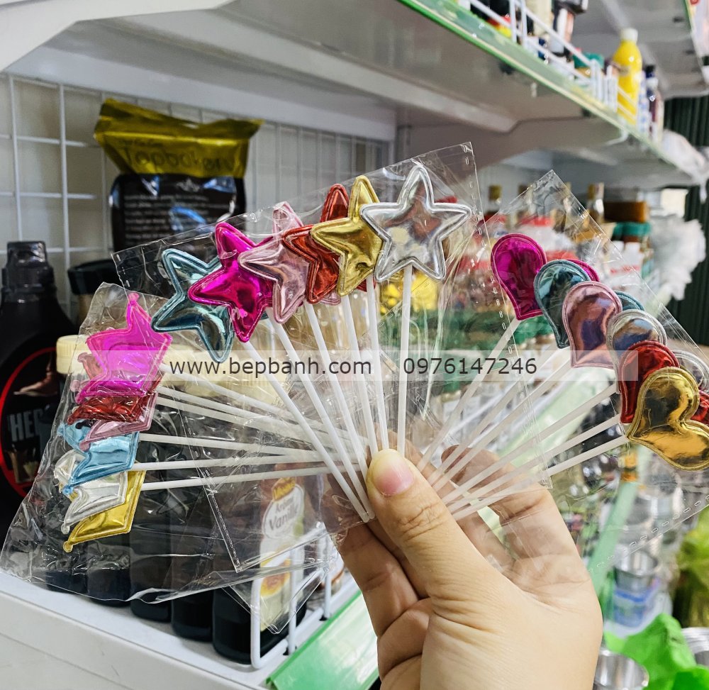 Que cắm bánh kem