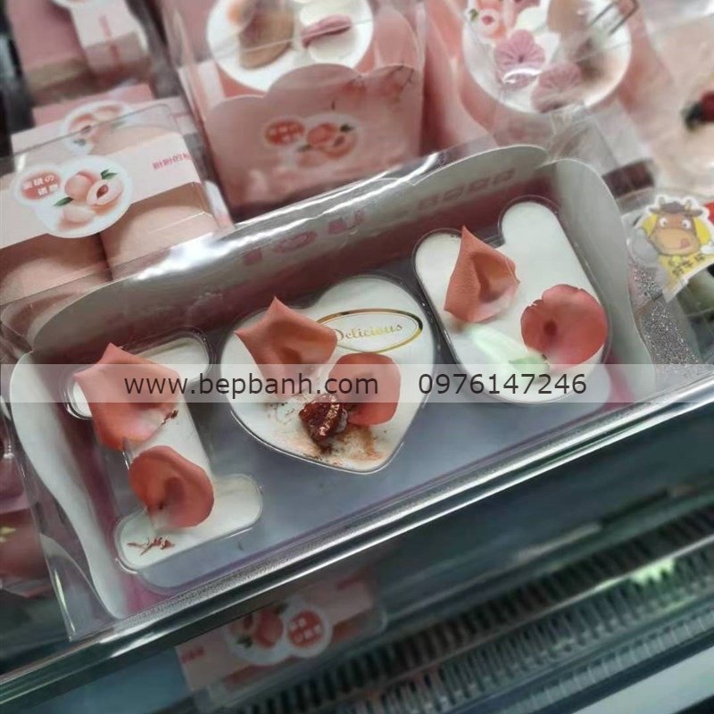 Hộp nhựa đựng bánh chữ I tim U Hộp nhựa đựng bánh chữ I tim U