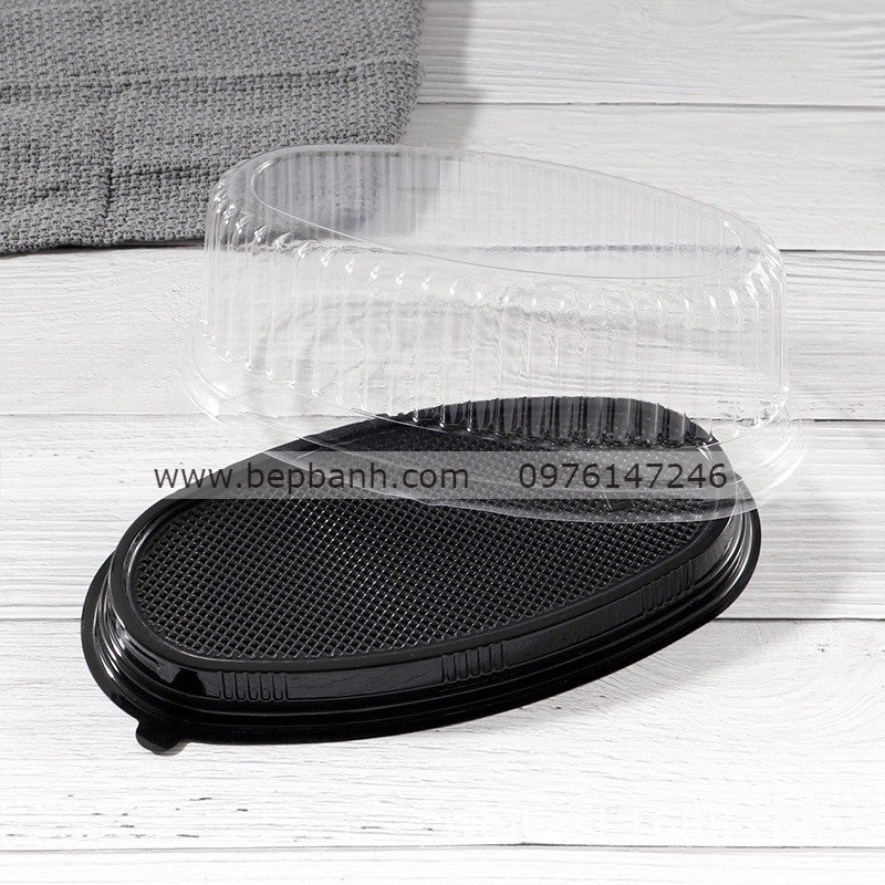 Hộp nhựa đậy oval đế đen F70