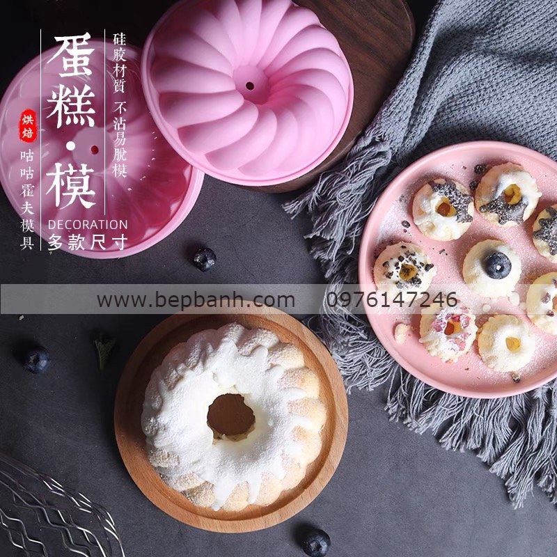 Khuôn silicon tròn bí có lõi 13cm Khuôn silicon tròn bí có lõi 13cm
