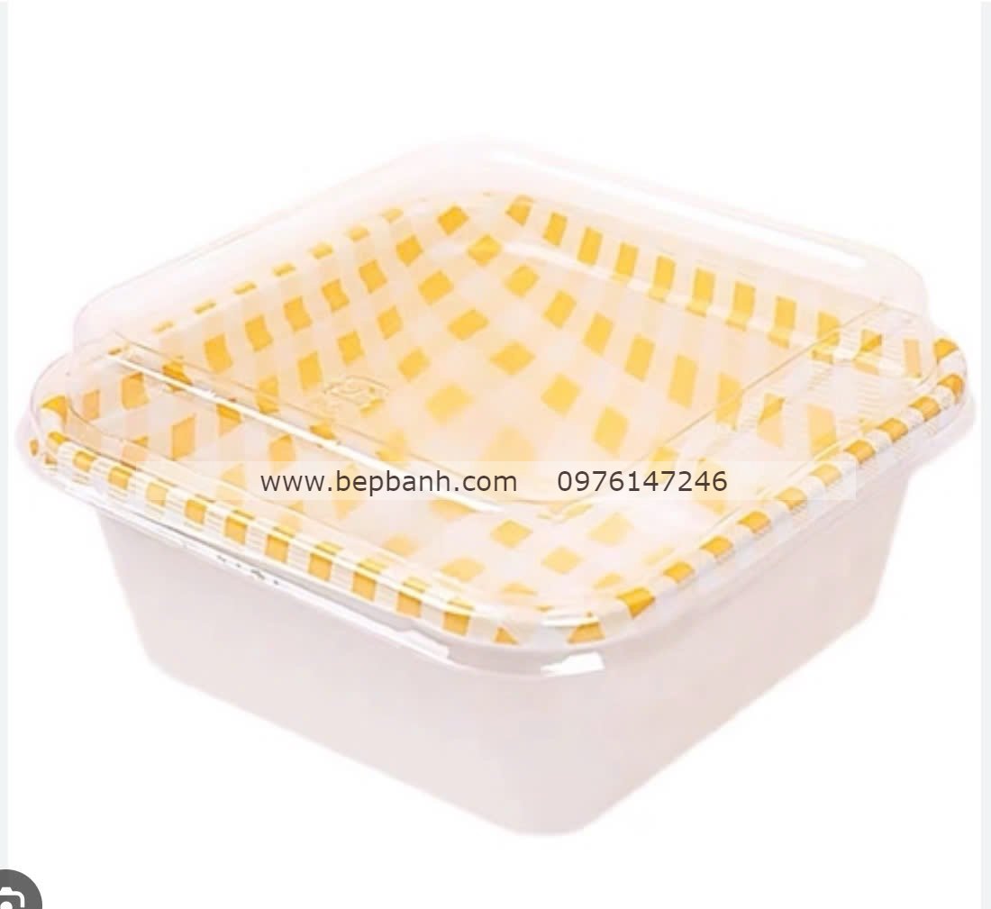 Hộp nhựa đậy vuông kẻ caro 450ml