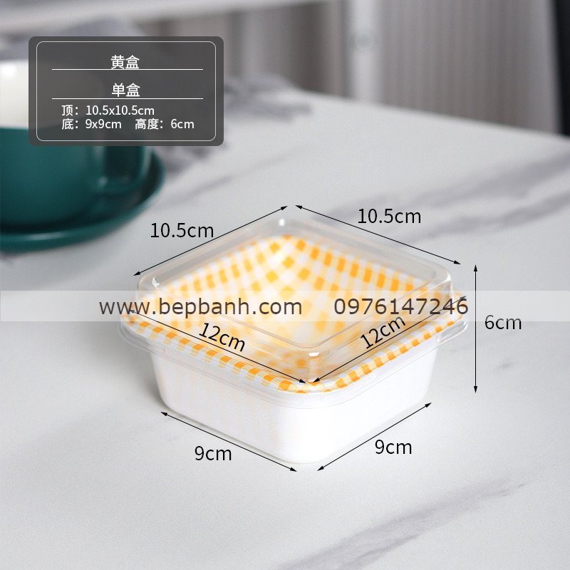 Hộp nhựa đậy vuông kẻ caro 450ml
