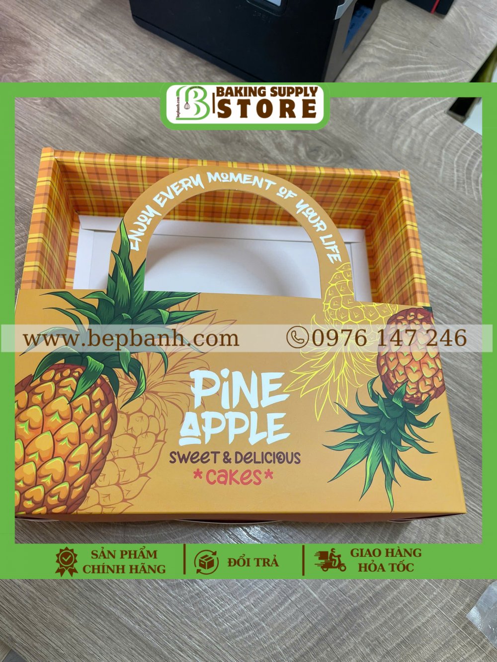 Hộp giấy bánh dứa Nữ Hoàng 